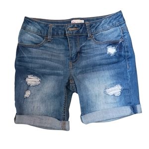 SO girls distressed denim shorts, size 10